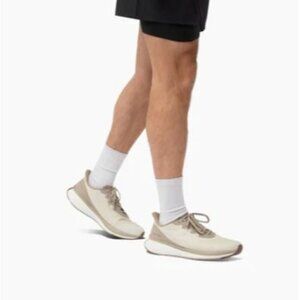 NEW Lane-eight Men's Relay Trainer Latte 10